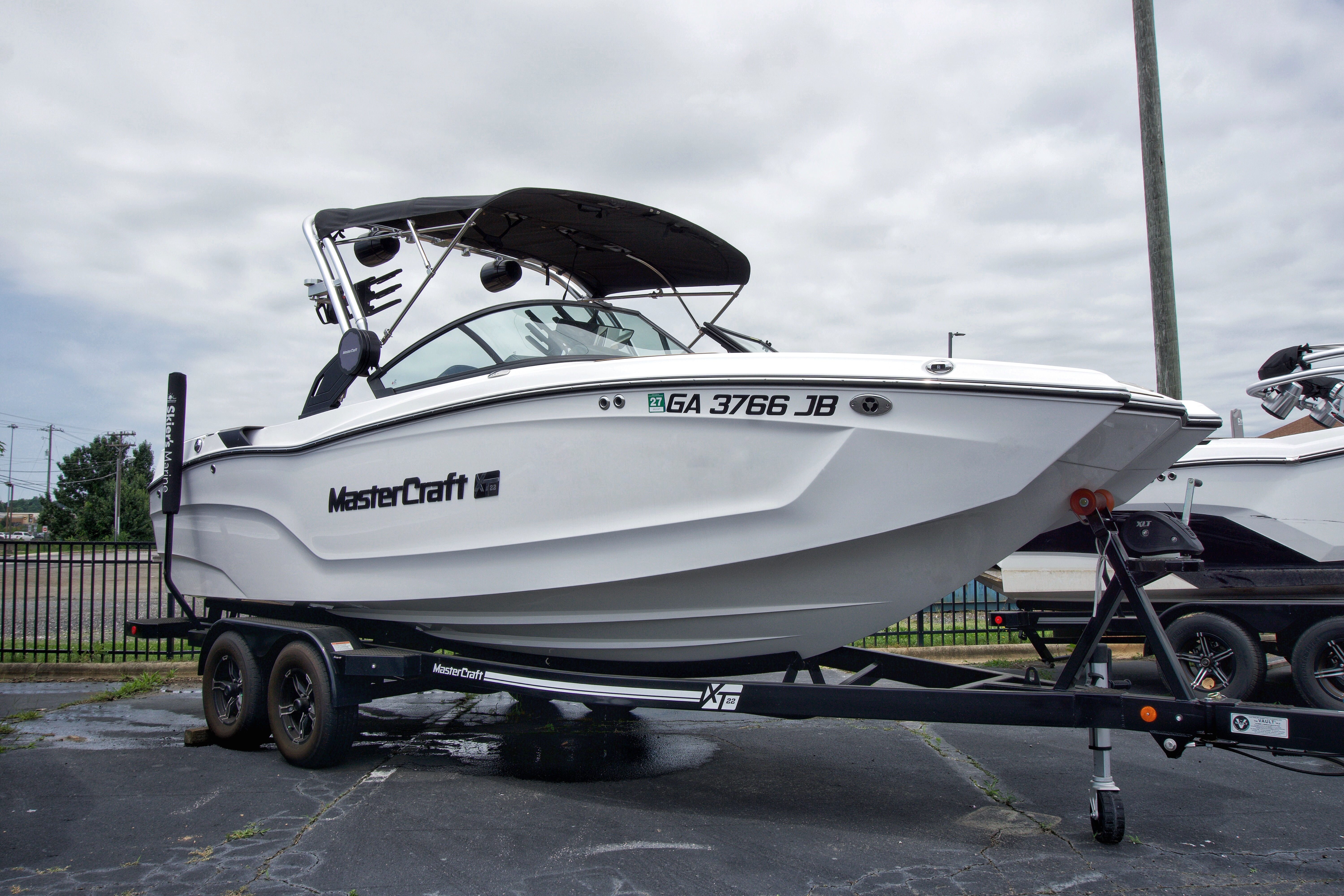 2022 MasterCraft XT22 [3] 1C23031